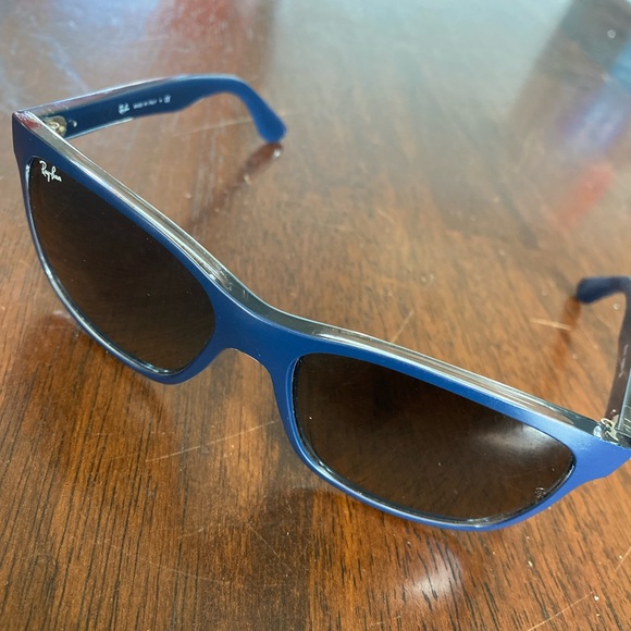 Blue Ray Ban Sunglasses - Picture 1 of 6